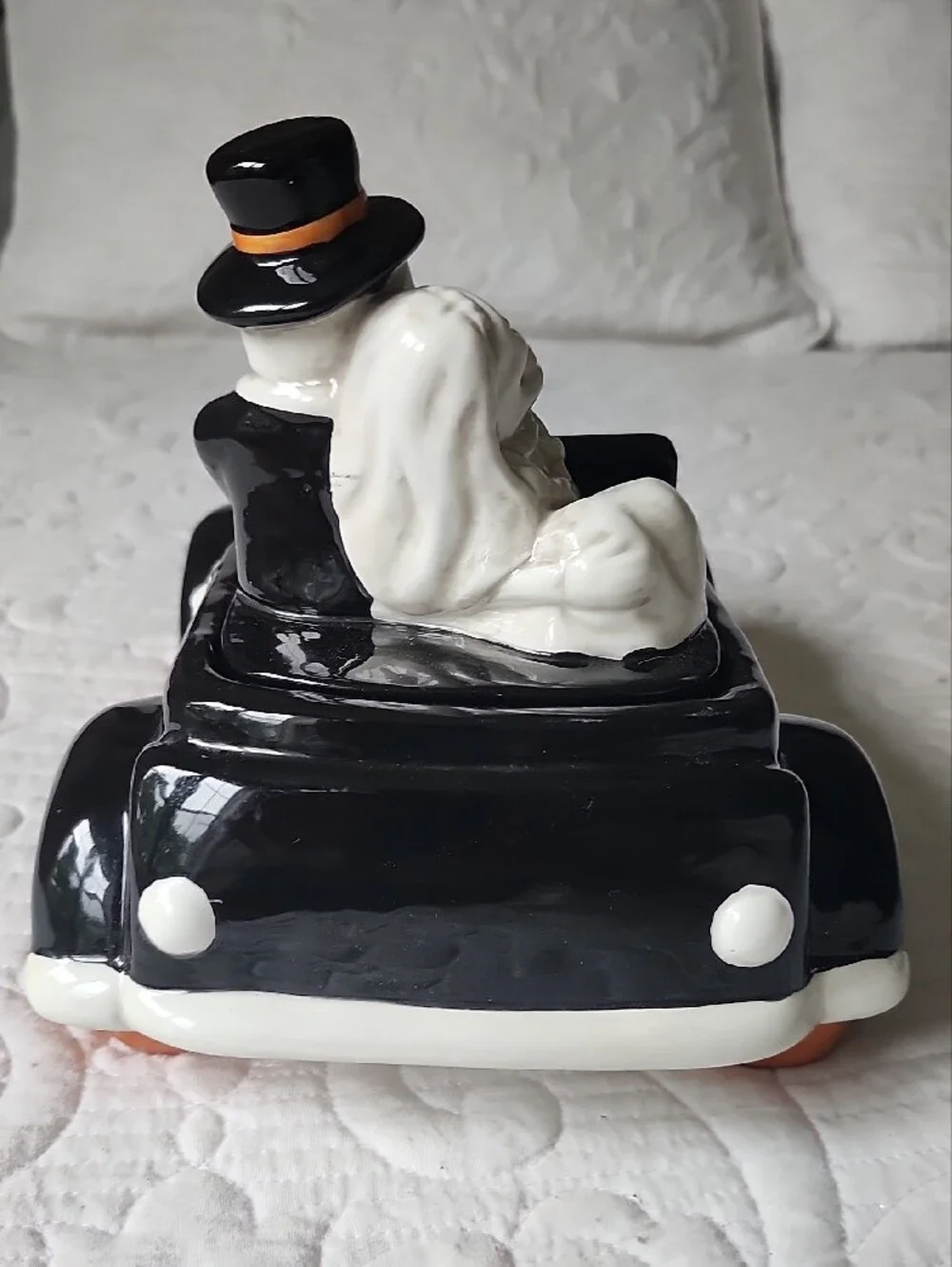 Halloween Ceramic Ghost Couple Car Figurine - Black and Orange